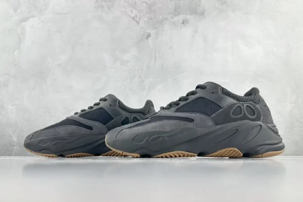 Yeezy Boost 700
Utility Black - Image 5
