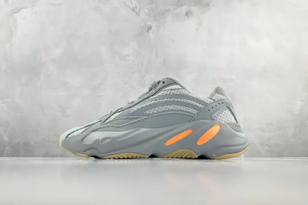 Yeezy Boost 700 V2
Inertia