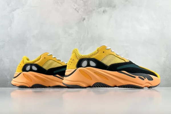 Yeezy Boost 700
Sun - Image 6
