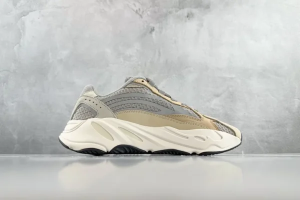 Yeezy Boost 700 V2
Cream - Image 2