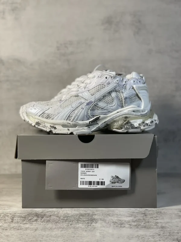 Balenciaga Runner - Image 9