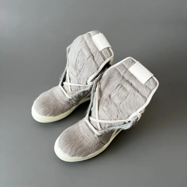 Rick Owens' horsehair is gray white inverted triangle.
  7 - Image 8