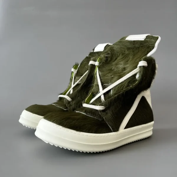 Rick Owens' horsehair is a dark green and white inverted triangle.
  7