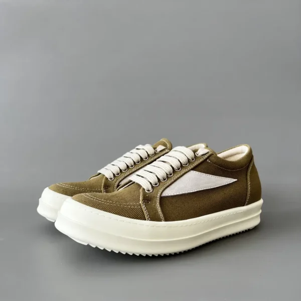 RickOwens DRKSHDW diagonal Low cut VANS model.
weave