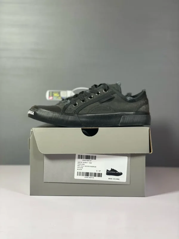 Balenciaga Paris Low Top - Image 9