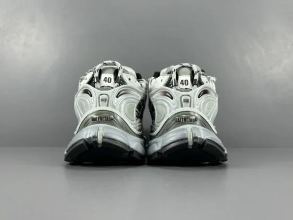 Balenciaga  Runner - Image 5