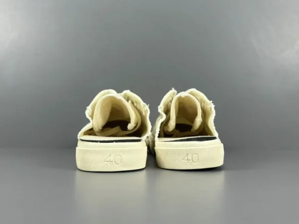 Balenciaga Paris Semi-trailer - Image 5