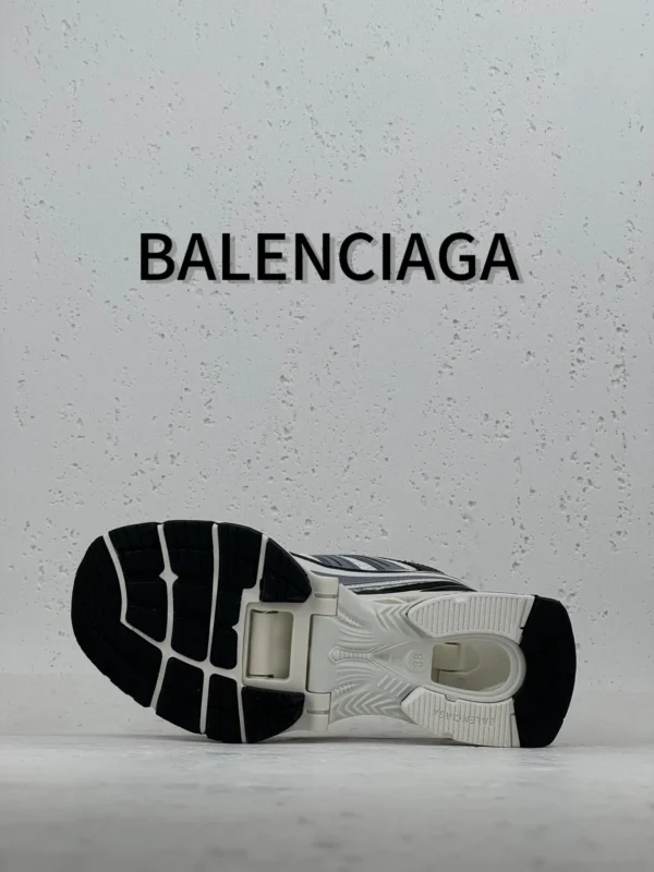 Balenciaga X-PANDER - Image 3