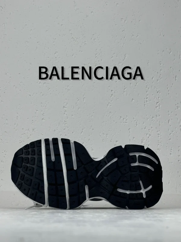 Balenciaga 3XL EXTREME LACE - Image 3