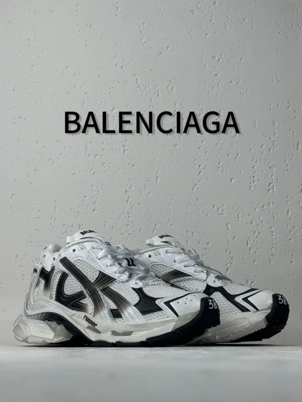 Balenciaga  Runner - Image 4