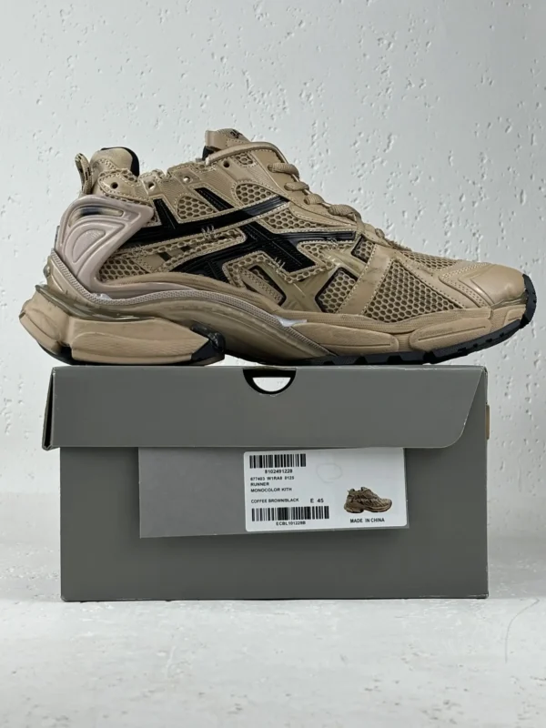 Balenciaga  Runner - Image 9