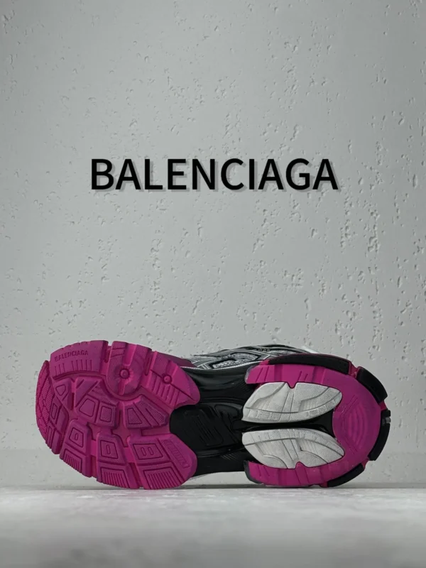 Balenciaga  Runner - Image 3