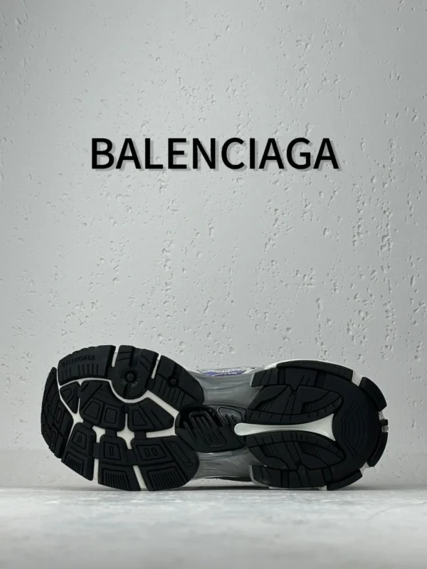 Balenciaga  Runner - Image 3