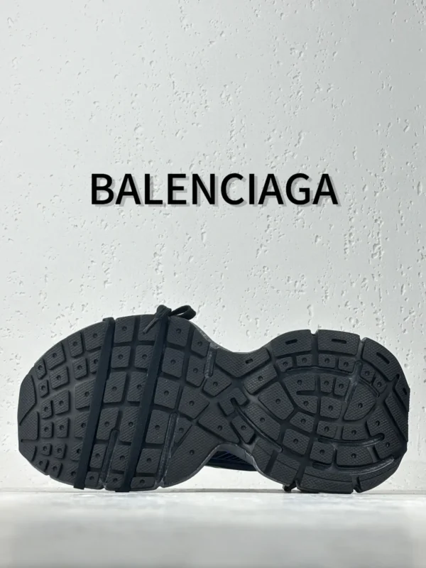 Balenciaga 3XL - Image 3
