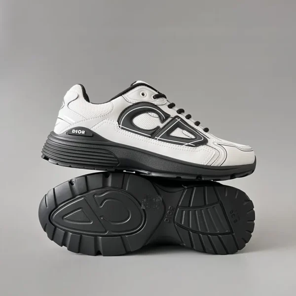Dior B   Low cut sports and casual shoes in white and black for couples - Image 6