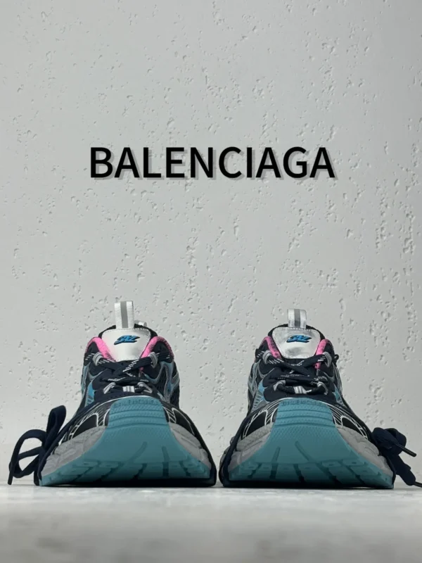 Balenciaga 3XL - Image 5