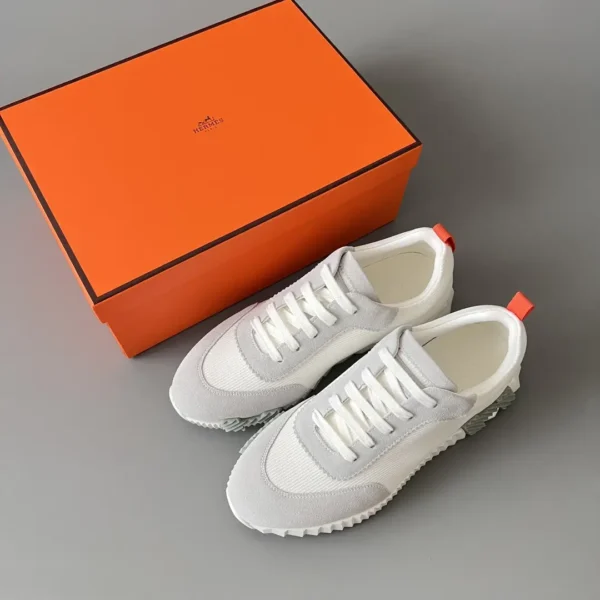 Hermes Bouncing Low cut round toe lace up casual shoes white - Image 9