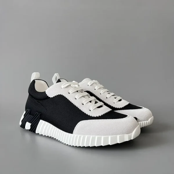 Hermes Bouncing Low cut round toe lace up casual shoes black - Image 3