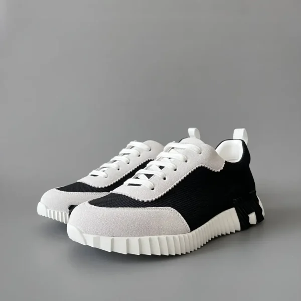 Hermes Bouncing Low cut round toe lace up casual shoes black