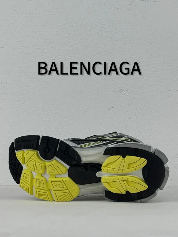 Balenciaga  Runner - Image 3