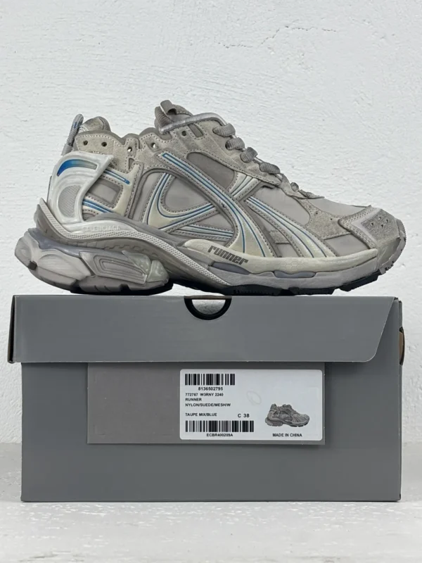 Balenciaga  Runner - Image 9