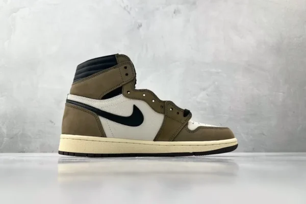 Travis Scott x Air Jordan 1 High OG - Image 2