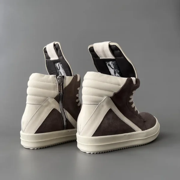 Rick Owens inverted triangle
 7   
Exclusive market opening - Image 4