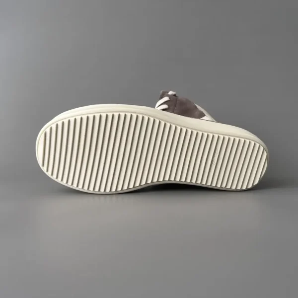 Rick Owens inverted triangle
 7   
Exclusive market opening - Image 6