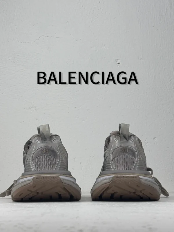 Balenciaga 3XL - Image 6