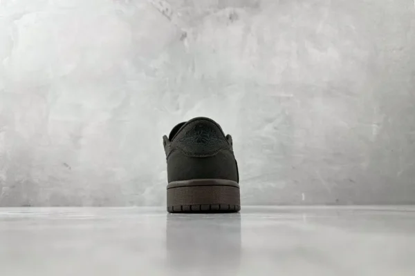 Travis Scott x Jordan Air Jordan 1 Low OG "Velvet Brown" - Image 9
