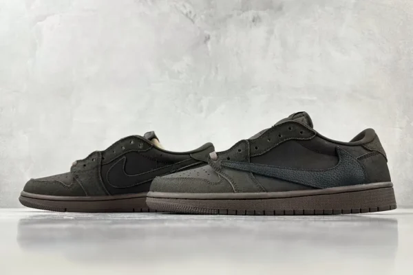 Travis Scott x Jordan Air Jordan 1 Low OG "Velvet Brown" - Image 5