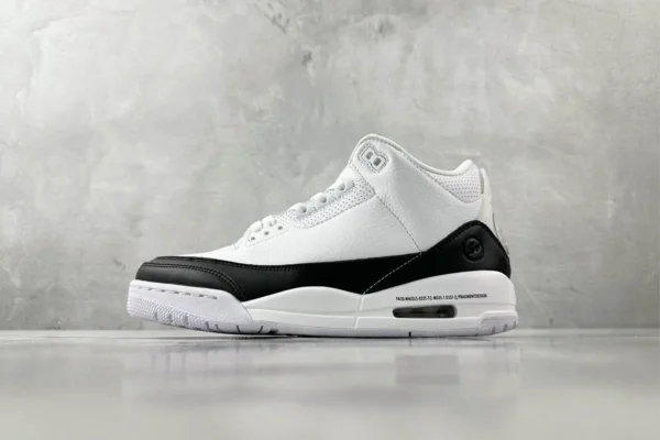 Fragment Design x Jordan Air Jordan 3 retro spwhite "by Hiroshi Fujiwara in black&white