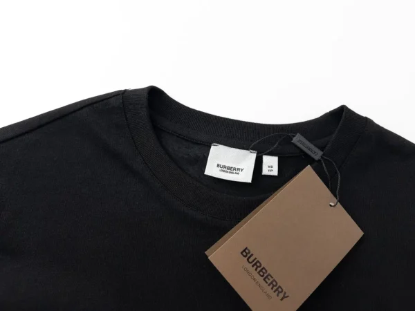 Burberry  T-shirt - Image 6