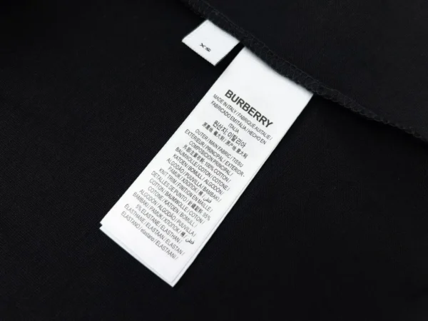 Burberry  T-shirt - Image 7