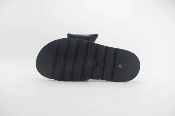 Louis Vuitton slipper - Image 3