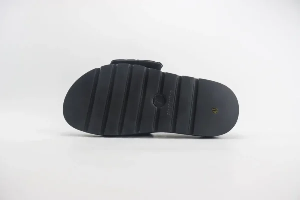 Louis Vuitton slipper - Image 3