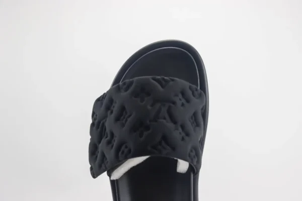 Louis Vuitton slipper - Image 4