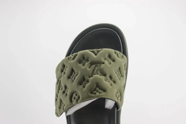 Louis Vuitton slipper - Image 4