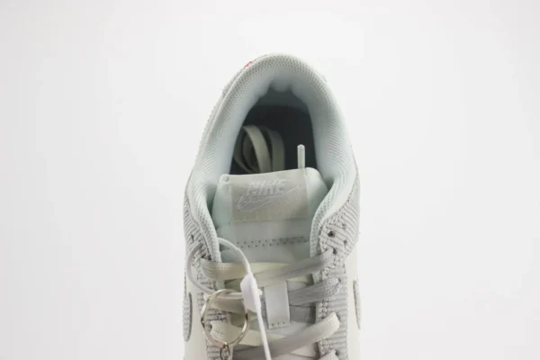 Nike SB Dunk Low - Image 9