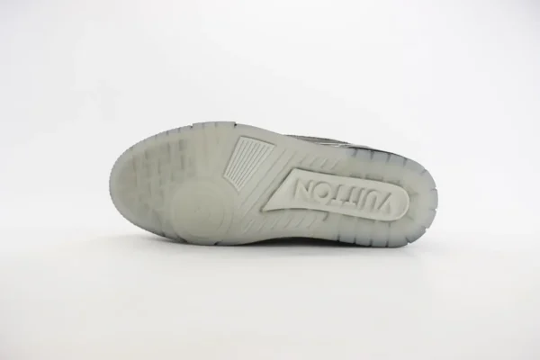Louis vuitton Trainer - Image 4