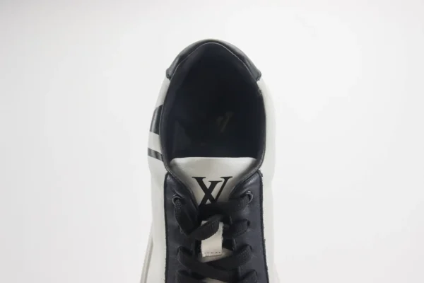 Nike SB Dunk Low x LV - Image 9