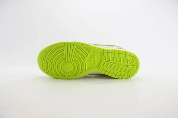 Nike SB Dunk Low - Image 4