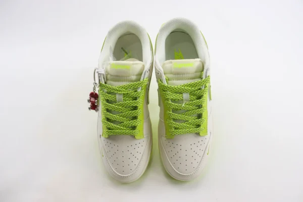 Nike SB Dunk Low - Image 5