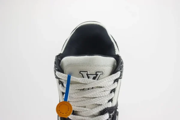 LV trainer Maxi - Image 9