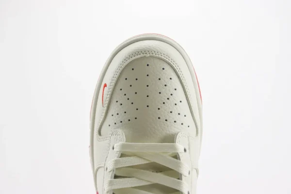 Nike SB Dunk Low - Image 8