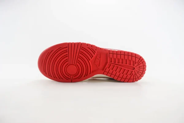 Nike SB Dunk Low - Image 4