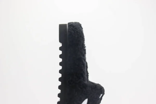 Louis Vuitton slipper - Image 7