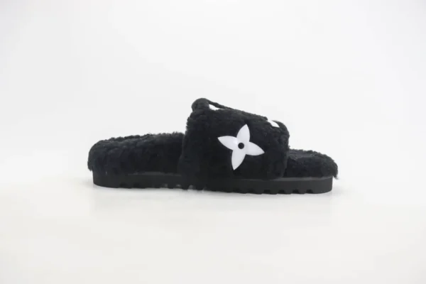 Louis Vuitton slipper - Image 3