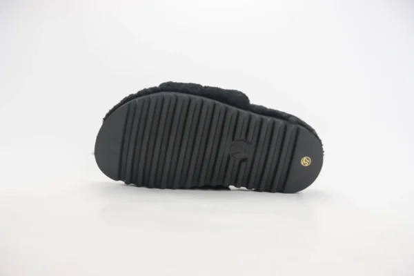 Louis Vuitton slipper - Image 4