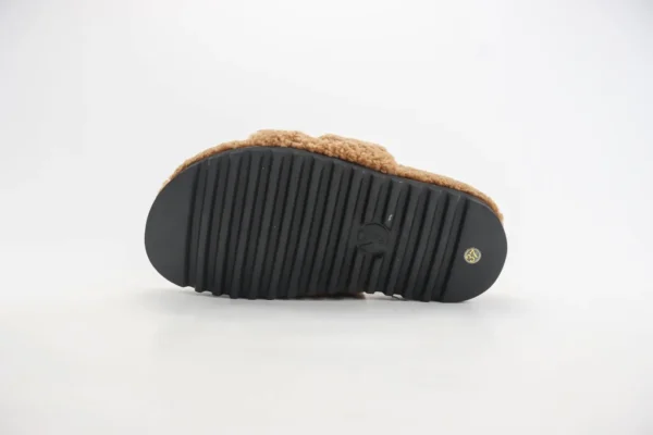 Louis Vuitton slipper - Image 4